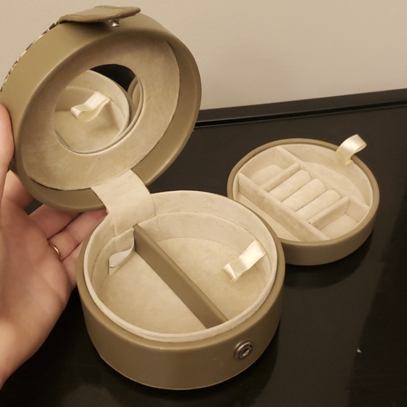 Travel Jewelry Box - Picture 2 of 3